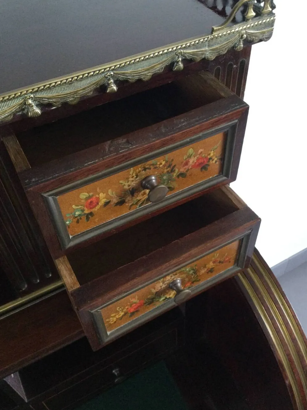 Bonheur Du Jour De Style Louis XVI En Acajou