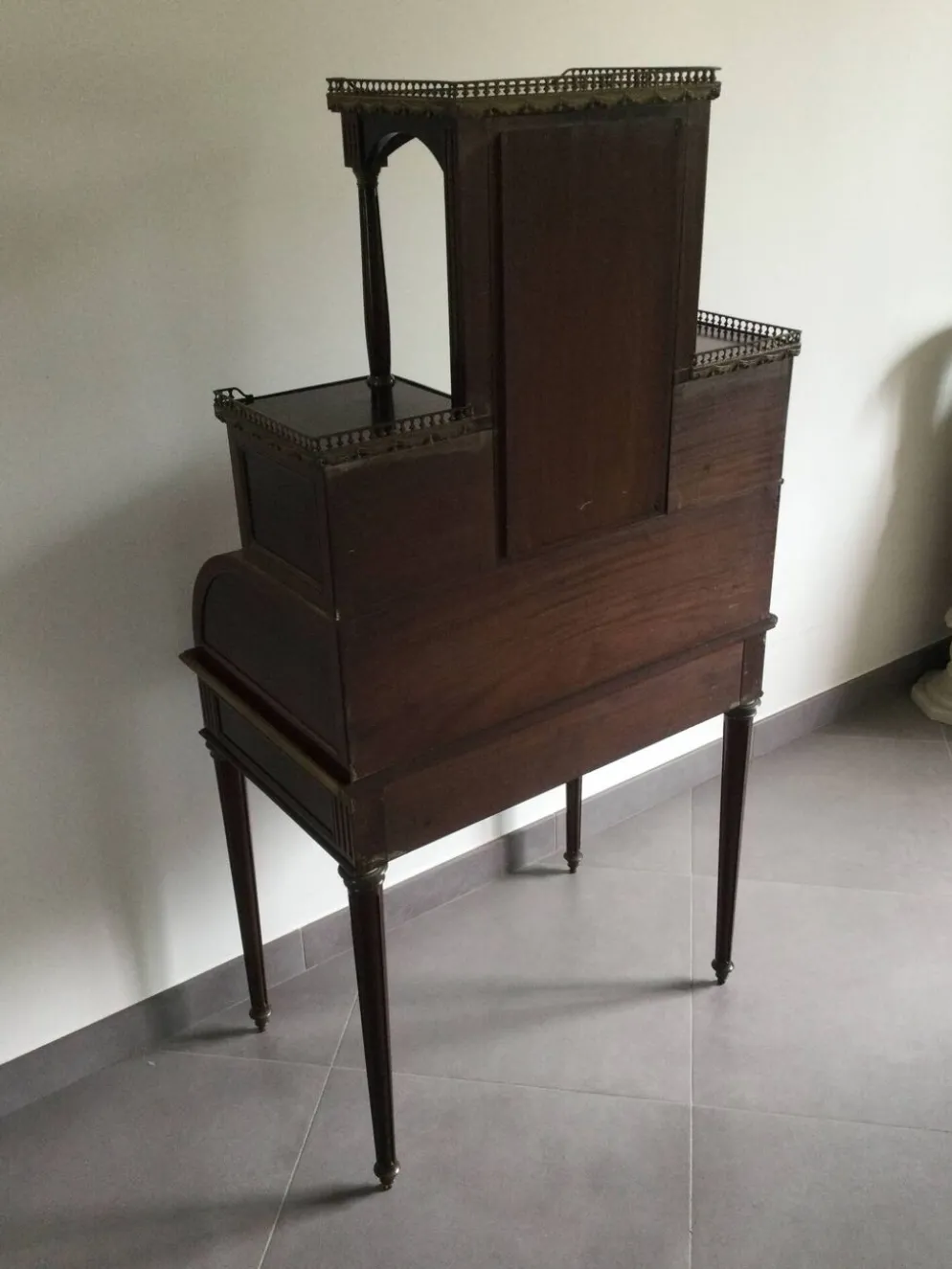 Bonheur Du Jour De Style Louis XVI En Acajou