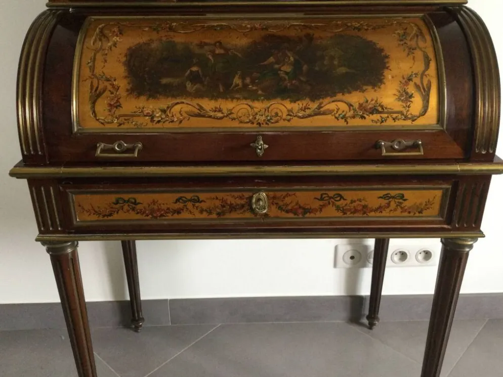 Bonheur Du Jour De Style Louis XVI En Acajou