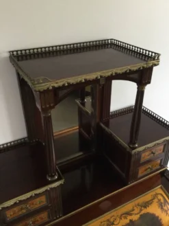 Bonheur Du Jour De Style Louis XVI En Acajou
