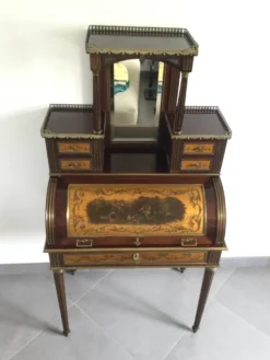 Bonheur Du Jour De Style Louis XVI En Acajou
