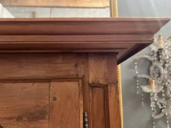 Bonnetière de style en merisier massif XIX siècle