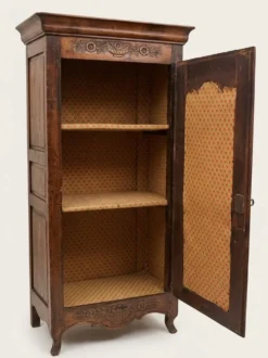 Bonnetière en bois
