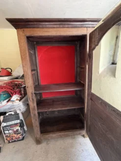 Bonnetière normande ancienne en chêne – meuble de campagne