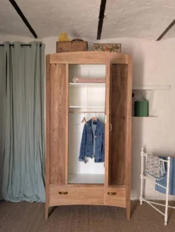 Bonnetière parisienne ancienne avec miroir en bois brut restauré
