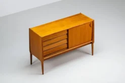 Bosteels Meubelen unique petit buffet en noyer Belgique 1960