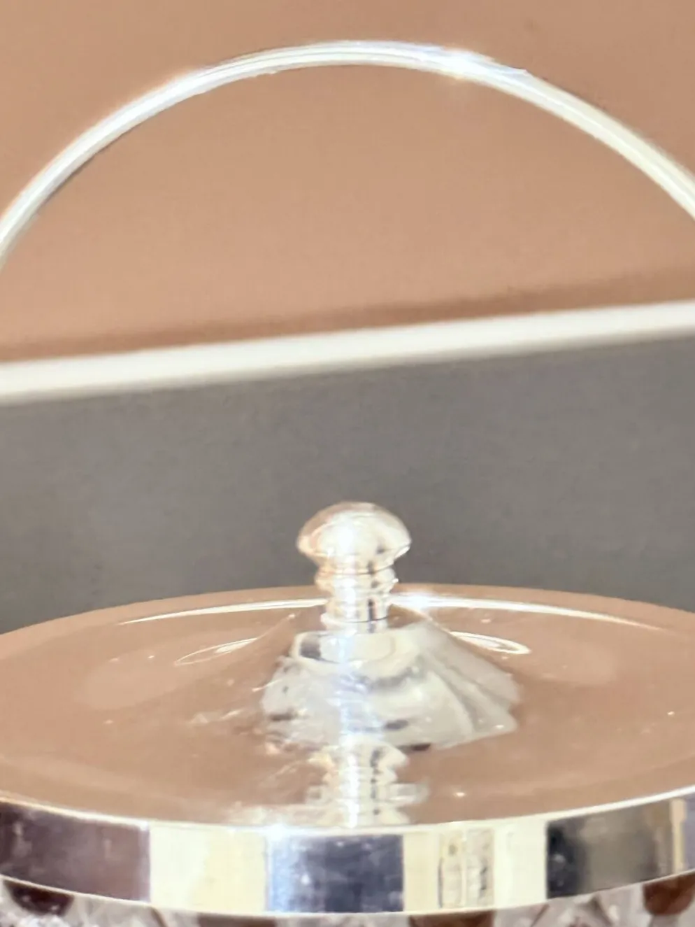 Boîte à biscuits, seau à glace vintage en cristal taillé et métal argenté