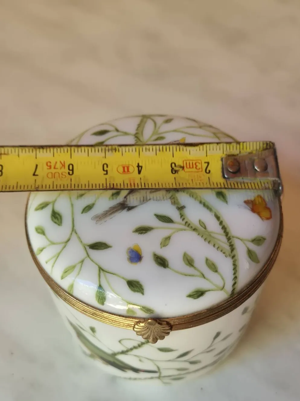 Boîte en porcelaine Raynaud Limoges vintage avec décoration d'oiseaux et de fleurs
