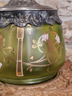 Boîte en verre bohémien antique Carl Hosch vers 1906