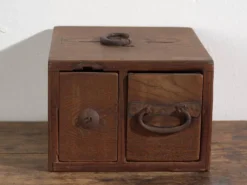 Boîte japonaise ancienne avec tiroir en bois – période Meiji–Taishō (c.1890–1920)