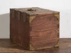 Boîte japonaise ancienne à tiroirs et couvercle articulé – Début période Showa (v.1928)