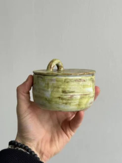 Boîte, sucrier en céramique