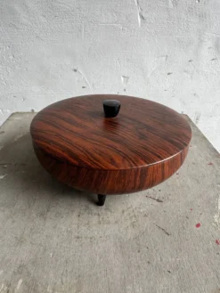 Boîte vintage en métal imitation teck, années 1960