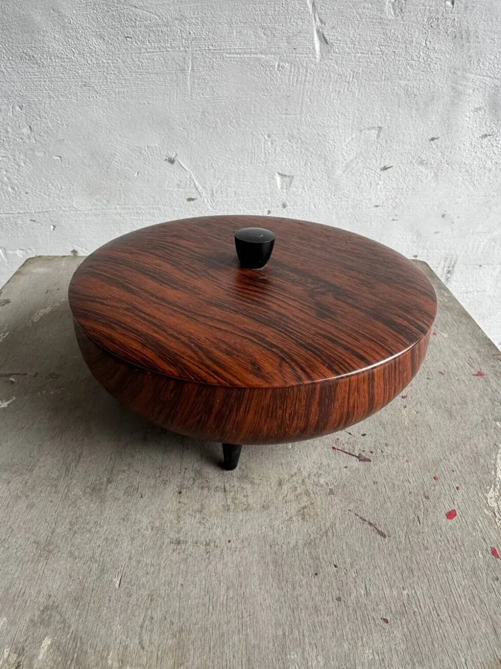 Boîte vintage en métal imitation teck, années 1960
