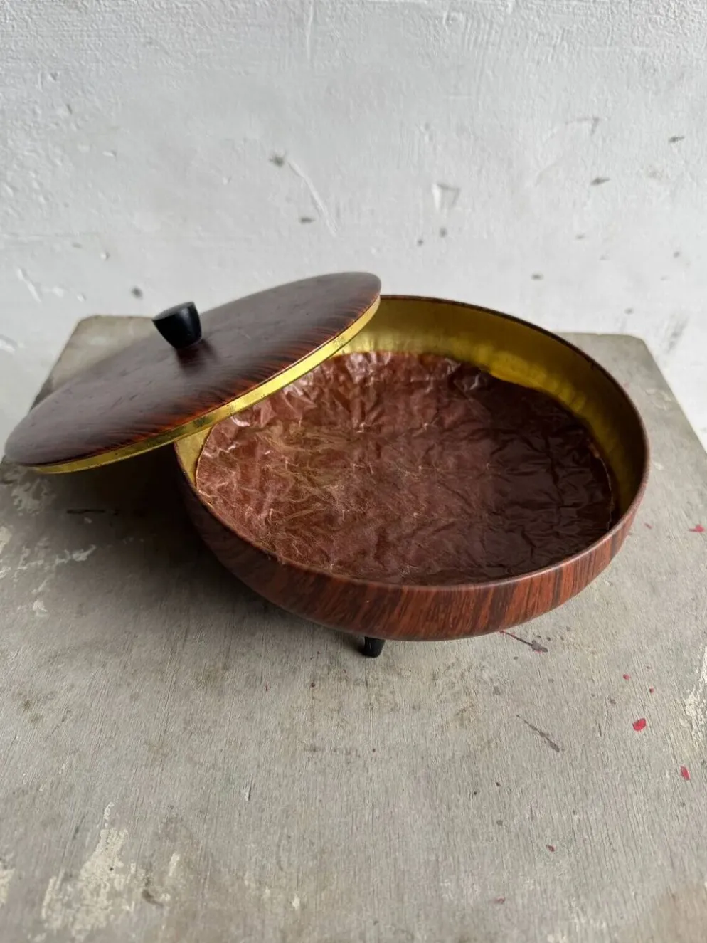 Boîte vintage en métal imitation teck, années 1960