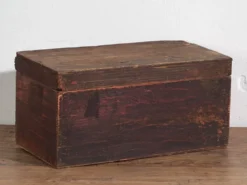 Boîtier ancien de couleur foncée (c.1900) #26