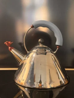 Bouilloire induction Michael Graves pour Alessi