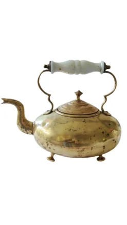 Bouilloire victorienne tripode ancienne en laiton et anse en porcelaine