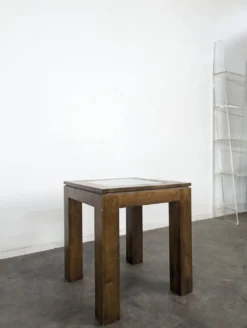 Bout de canapé carré en bois exotique à plateau verre