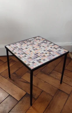 Bout de canapé vintage en mosaïque