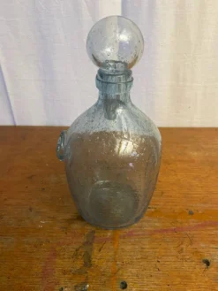 Bouteille ancienne Biot verre soufflé bullé bleu + bouchon vintage