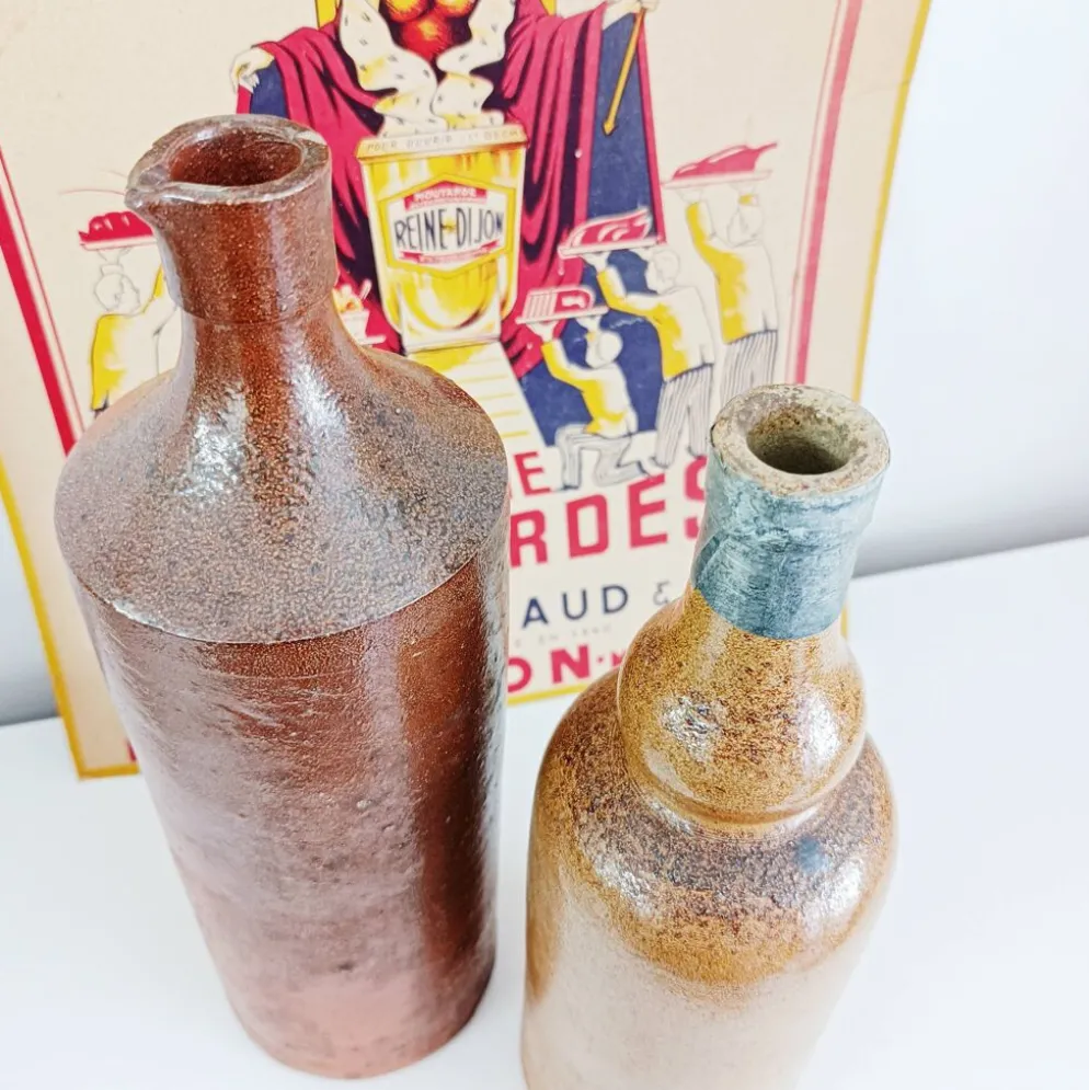 Bouteille ancienne en grès