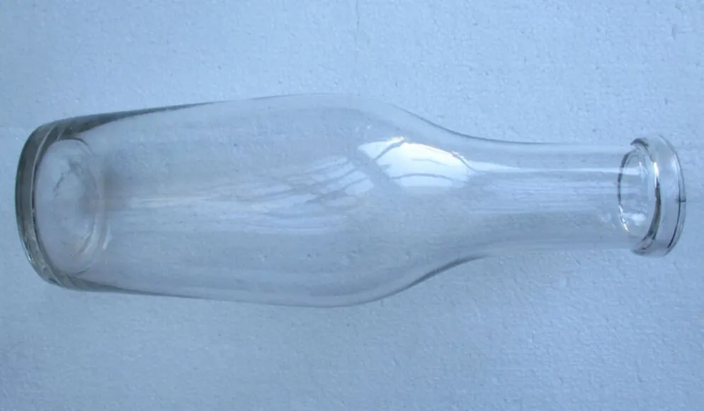 Bouteille ancienne en verre soufflé