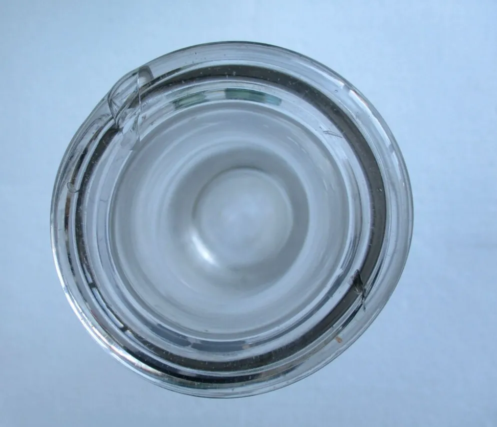 Bouteille ancienne en verre soufflé