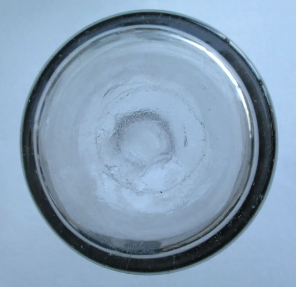 Bouteille ancienne en verre soufflé