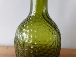Bouteille ancienne verte fantaisie