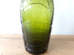 Bouteille ancienne verte fantaisie