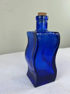 Bouteille bleu cobalt