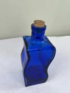 Bouteille bleu cobalt