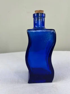 Bouteille bleu cobalt