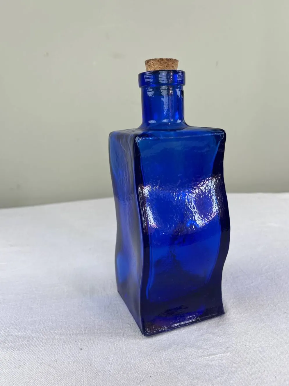 Bouteille bleu cobalt