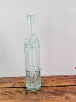 Bouteille/carafe en verre taillé transparent