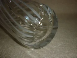 Bouteille ciselée en verre
