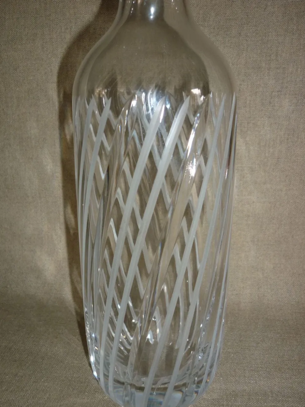Bouteille ciselée en verre