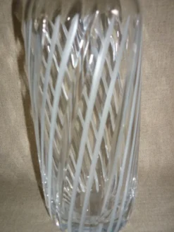 Bouteille ciselée en verre