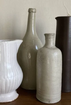 Bouteille de grès penchée début 20e