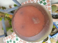 Bouteille design en grès émaillé dans le goût de Suzanne ramie