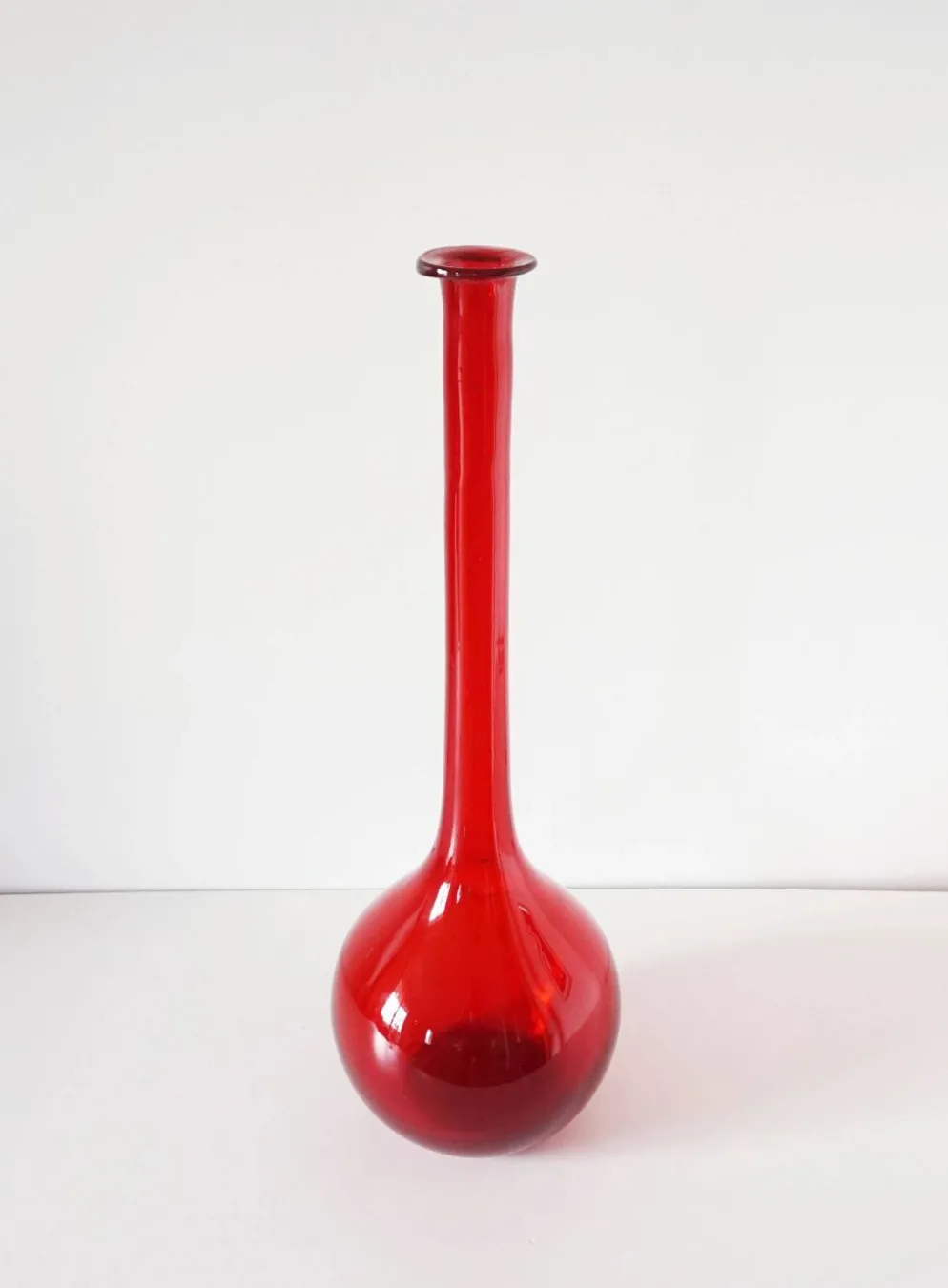 Bouteille Empoli italienne en verre soufflé rouge