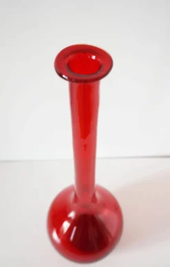 Bouteille Empoli italienne en verre soufflé rouge
