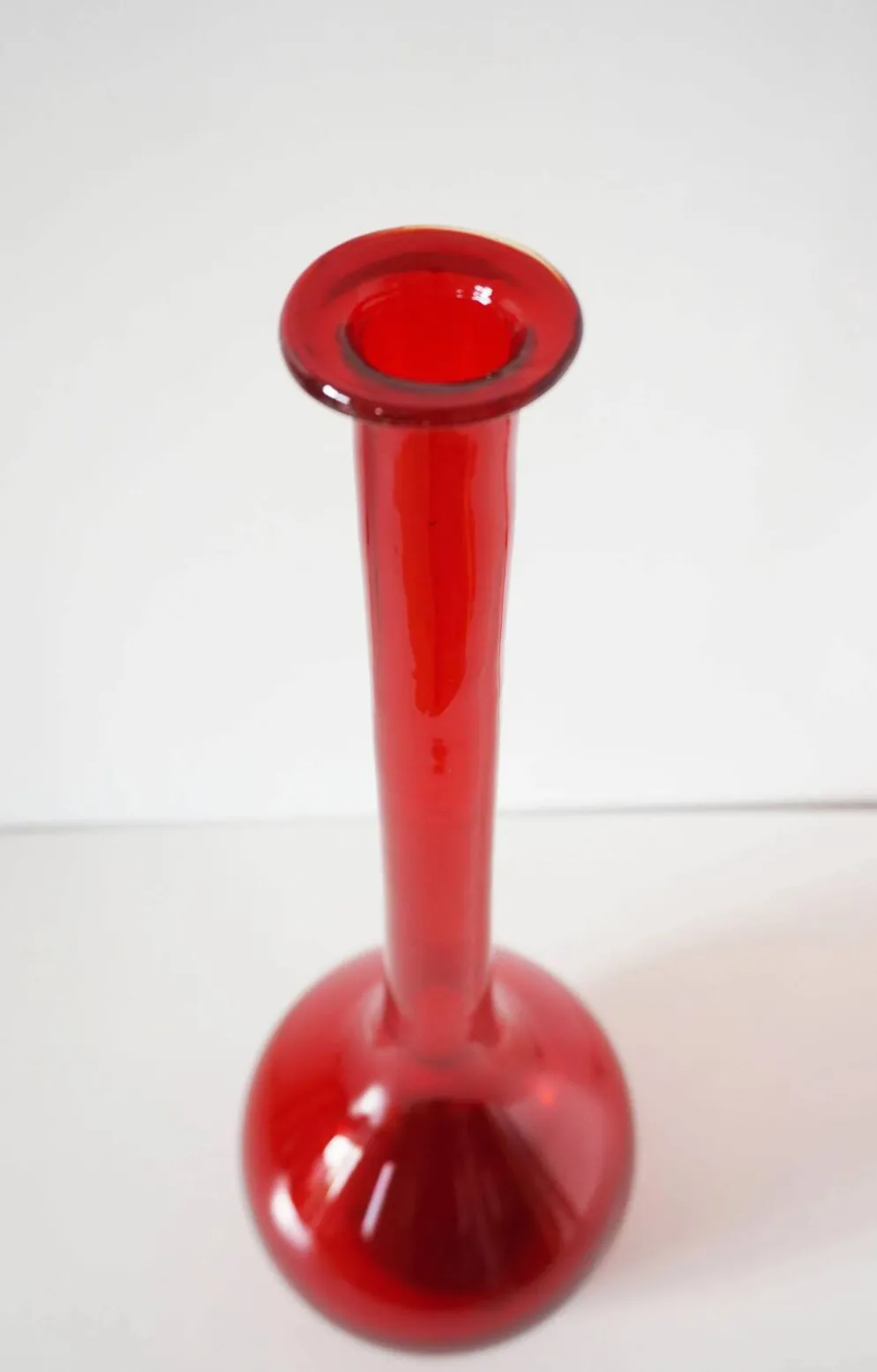 Bouteille Empoli italienne en verre soufflé rouge