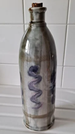 Bouteille en faïence de Pornic