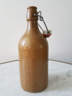 Bouteille en grès