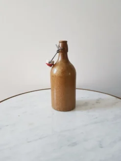 Bouteille en grès