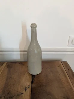 Bouteille en grès