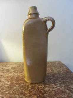 Bouteille en grès