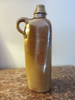 Bouteille en grès